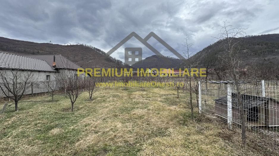 Vila la 13 km de Onesti - Poză 25