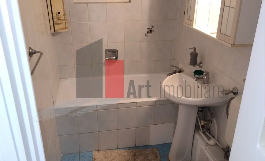 Vânzare apartament 2 camere semidecomandat Piața Progresul - Poză 2