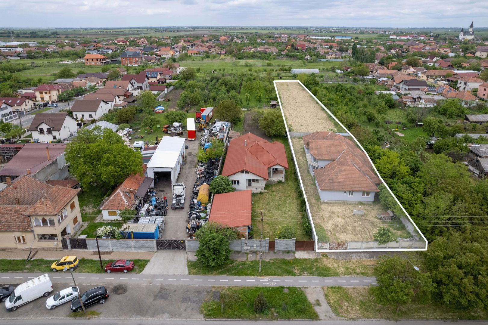 Casă cu destinații multiple în Gai - Poză 3