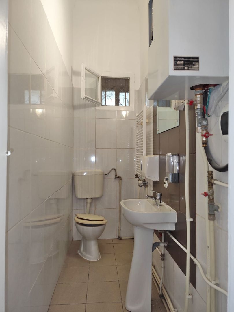 Birou 103 mp, 4 camere, ultracentral, str.I.Vulcan, Oradea, INCHIRIERE - Poză 13