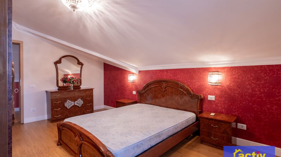 Vilă cu arhitectură aparte, spații generoase și curte intimă | Ovidiu - Poză 19