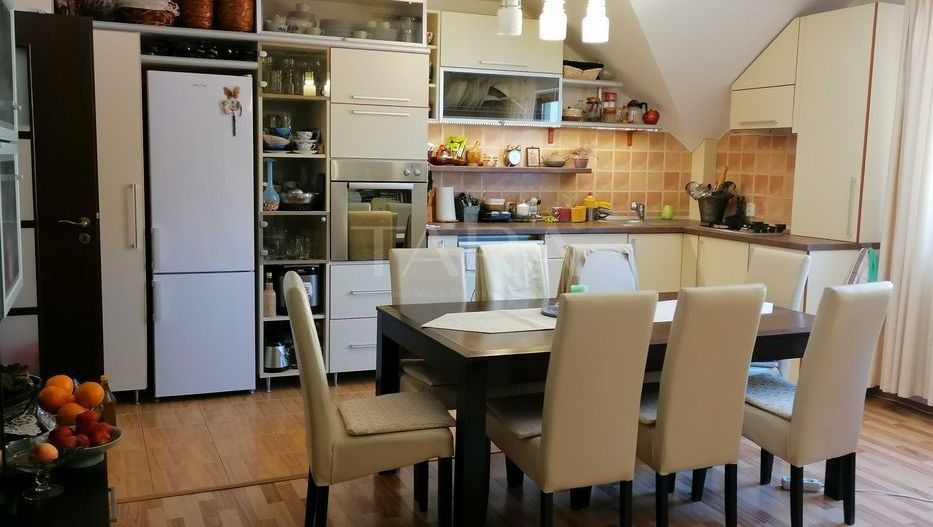 Apartament cu 3 camere pe două nivele – Mănăștur, zona Mehedinți. - Poză 1