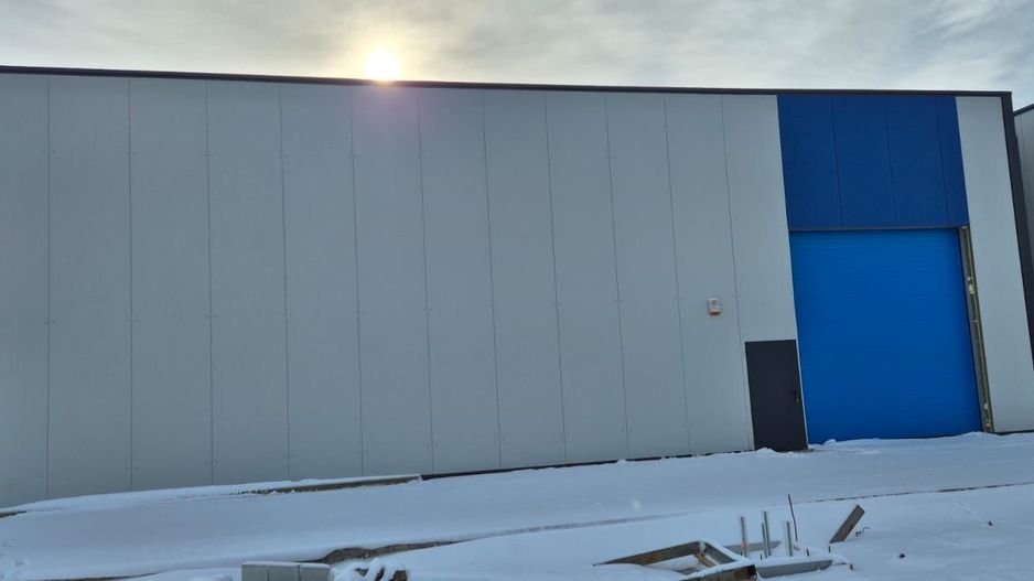 Hală 256 mp de vânzare, Prelungirea Gării Cățelu, teren 1.207 mp - Poză 1