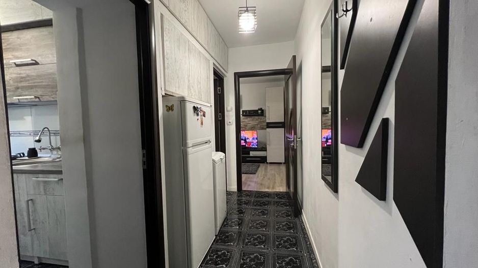 KM 4-5 - Apartament cu 3 camere situat la etajul 3 - Poză 9