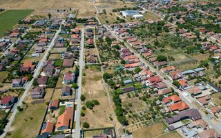 Loc de casă în Sânleani 412mp - Poză 3