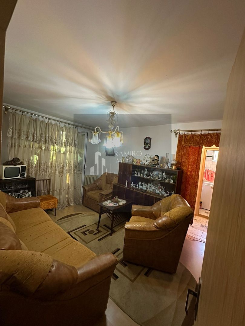Apartament 3 camere Piata Progresul /etaj 2 - Poză 2