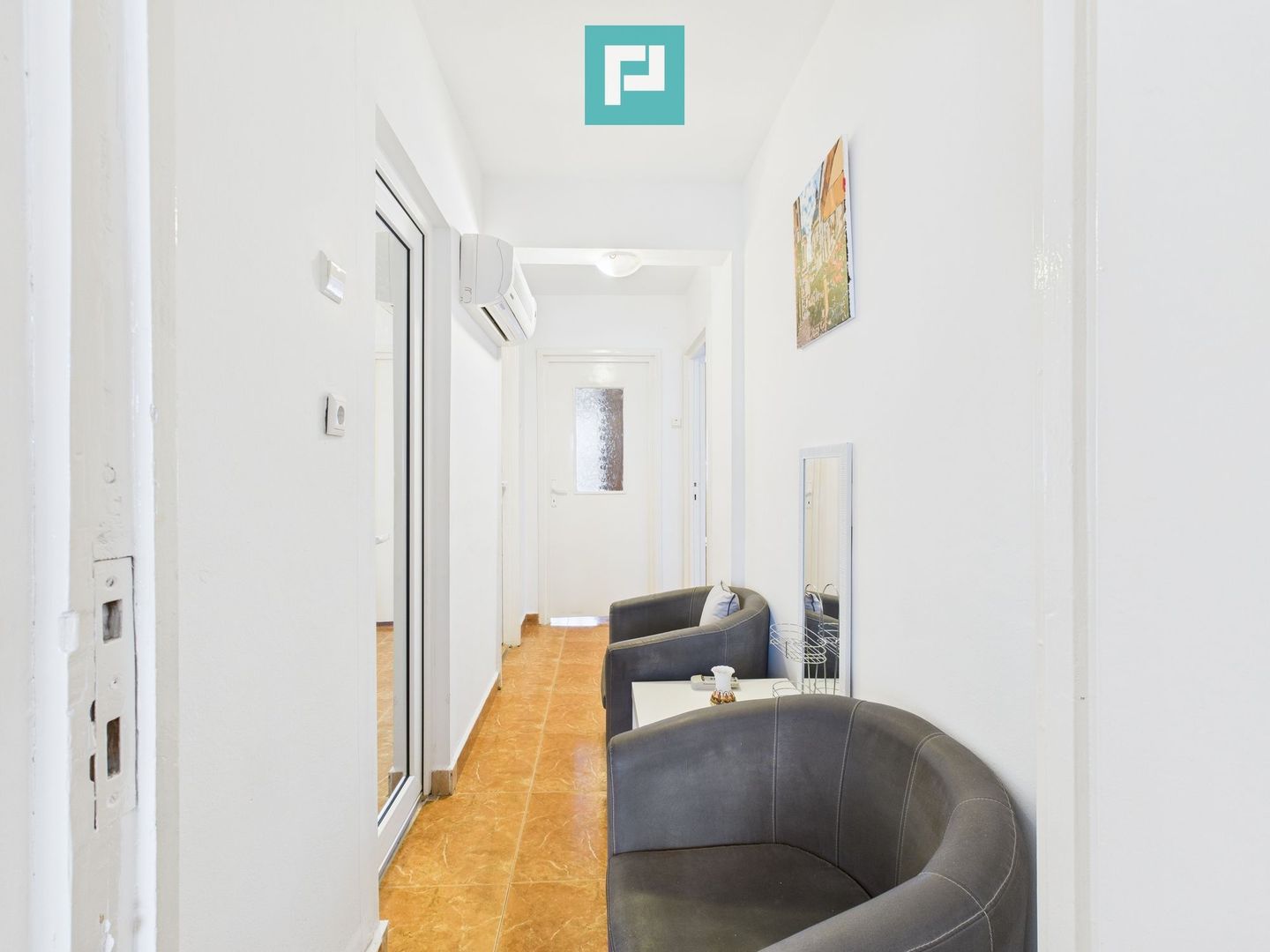 Apartament spațios, 3 camere ultracentral. - Poză 12