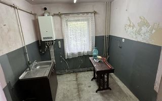 Apartament de renovat cu 2 camere, 50 mpu, parter, Cetate, Alba Iulia - Poză 5