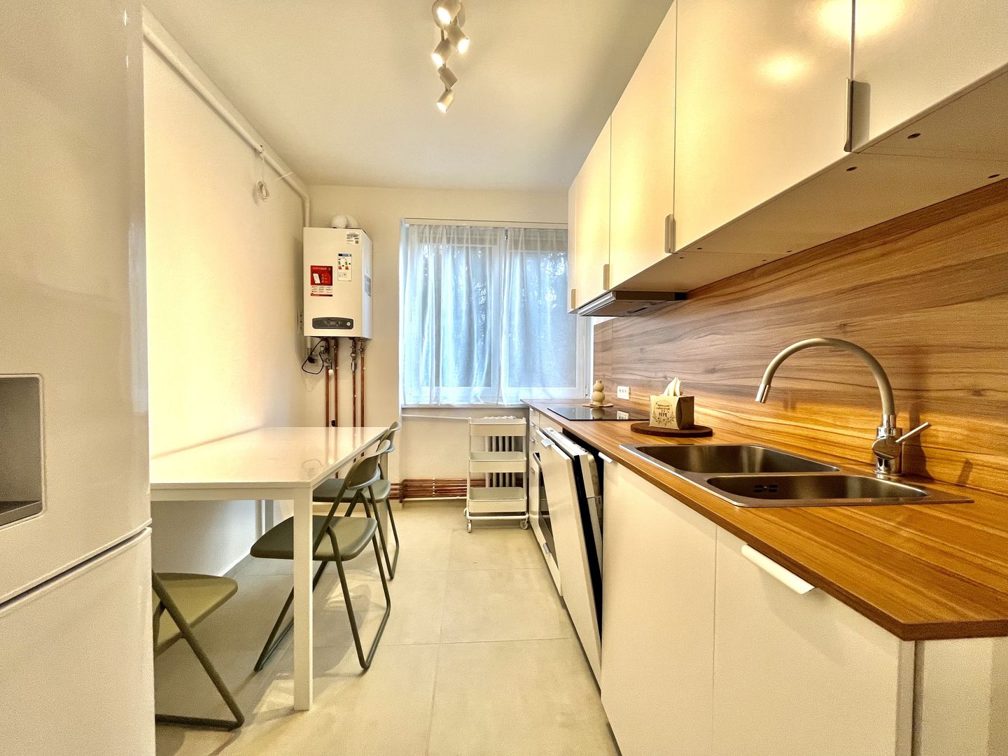 Apartament 3 camere, cu garaj,prima inchiriere, Central - Piața Unirii - Poză 18