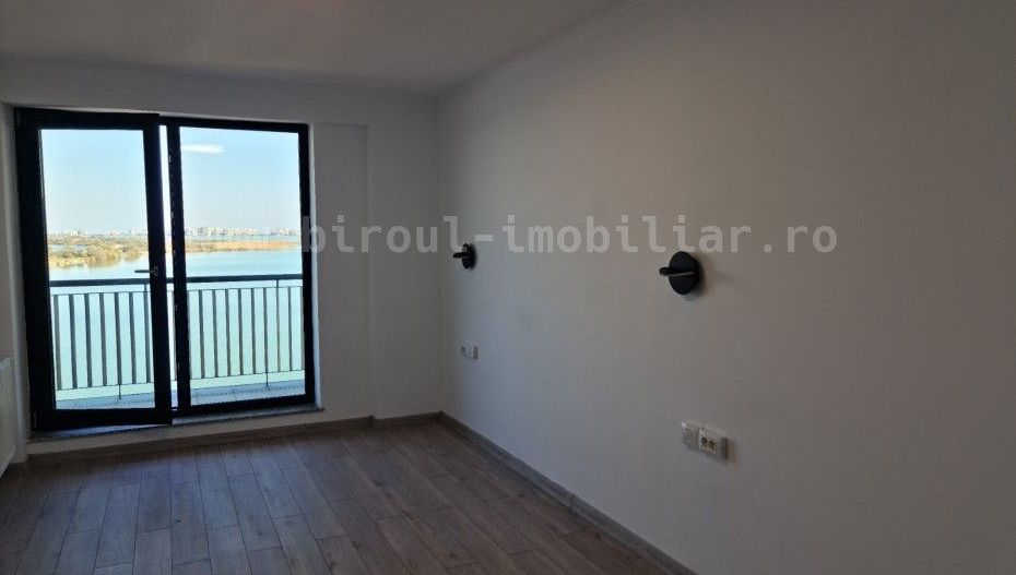 Apartament Spațios cu Vedere Frontală la Lacul Siutghiol și Mamaia - Poză 9