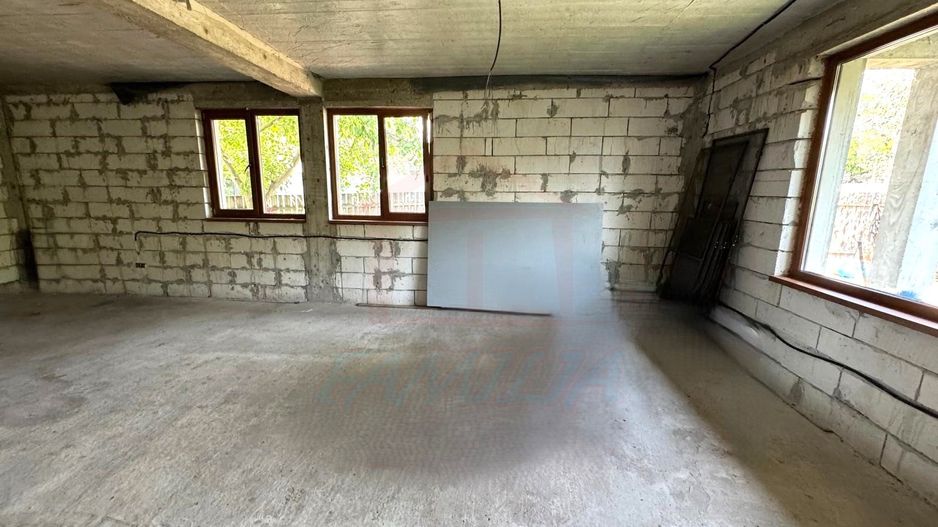 99.900 Euro casa+teren 1000 mp(concesiune) in com Sendreni - Poză 7