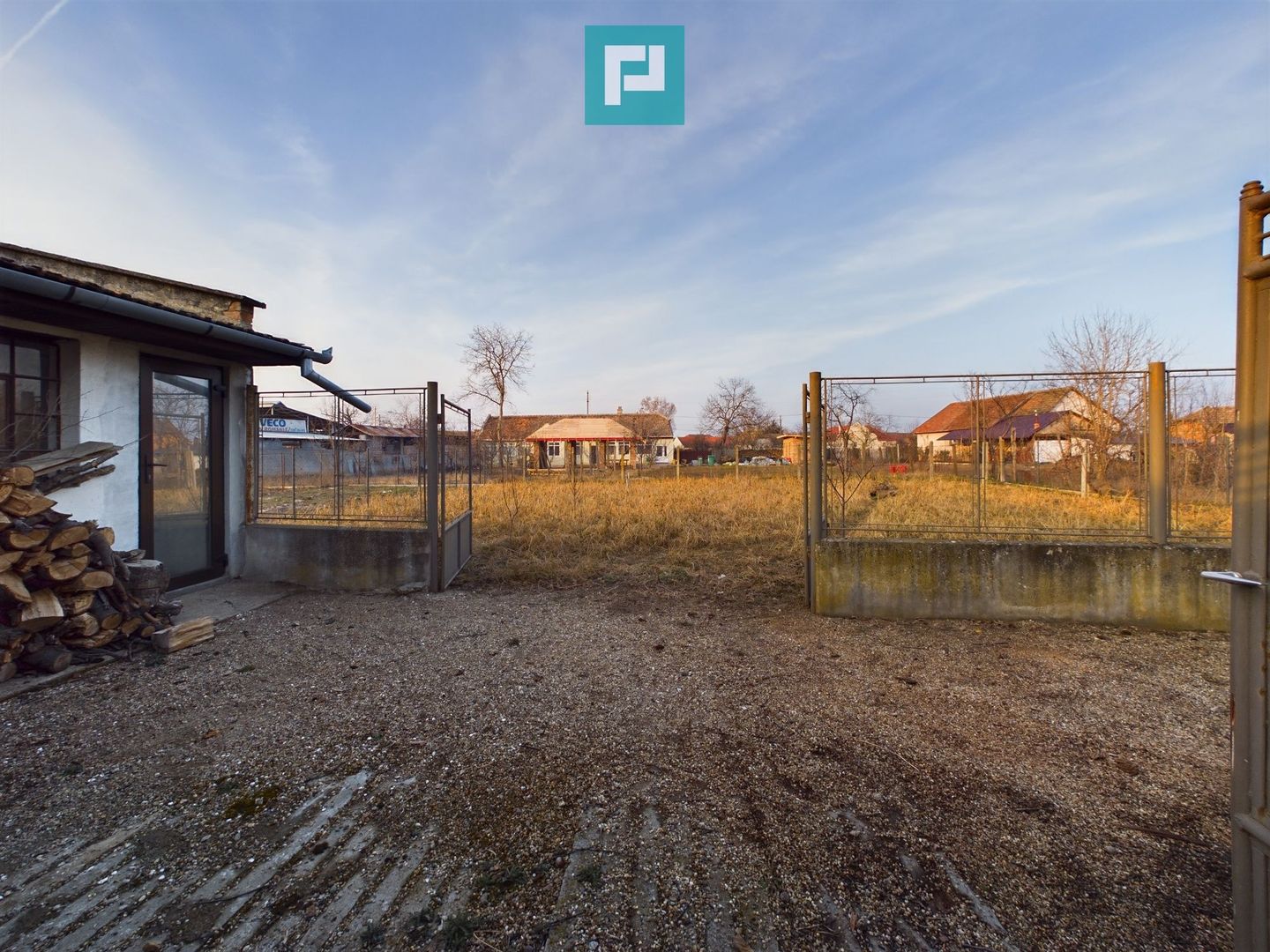 Casă generoasă în Periam județ Timiș - Poză 16