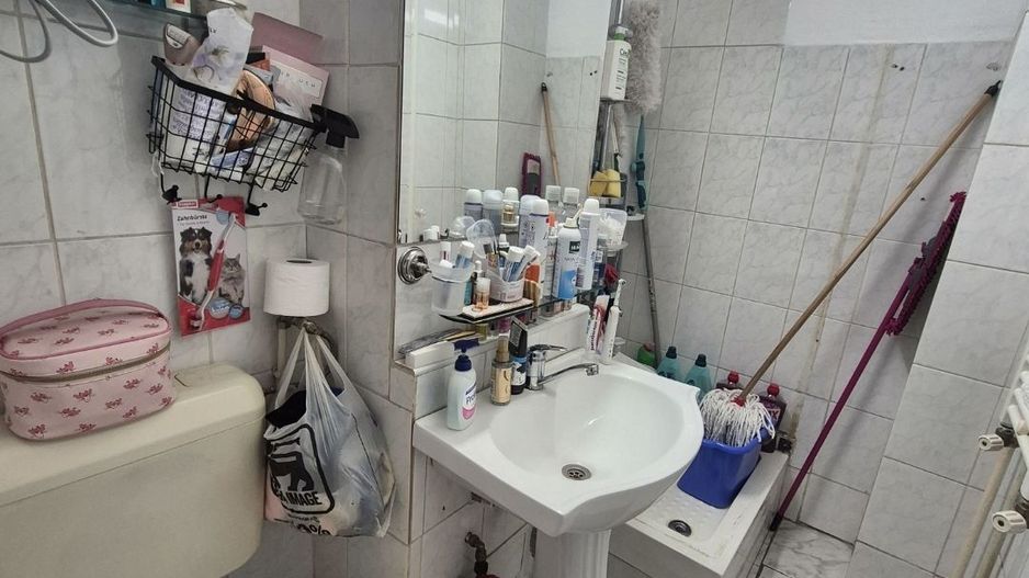 Ap decomandat 4 camere , 2 bai si 2 balcoane-zona Colentina bloc 1986 - Poză 18