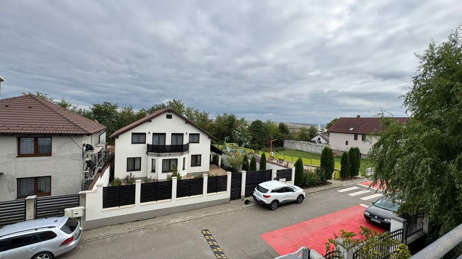 Casa superba , 5 camere si garaj ,Sura Mica, Sibiu - Poză 12