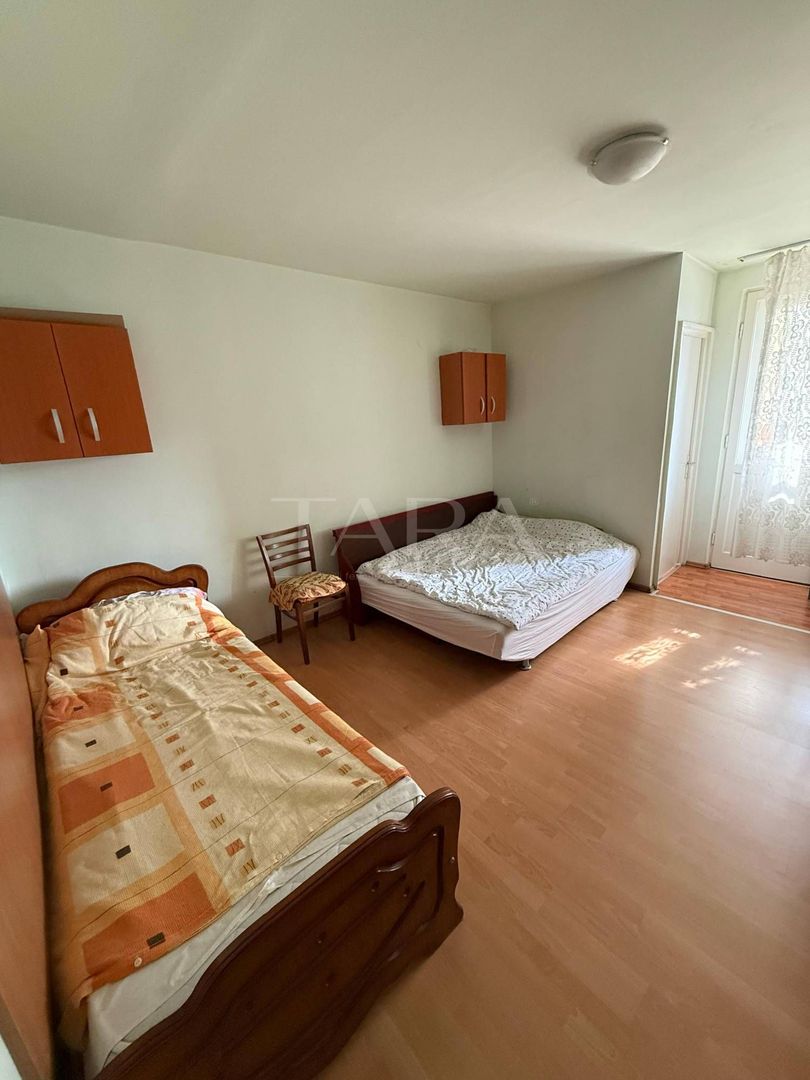 Garsonieră, zona Bucegi, ideală pentru investiție. - Poză 1