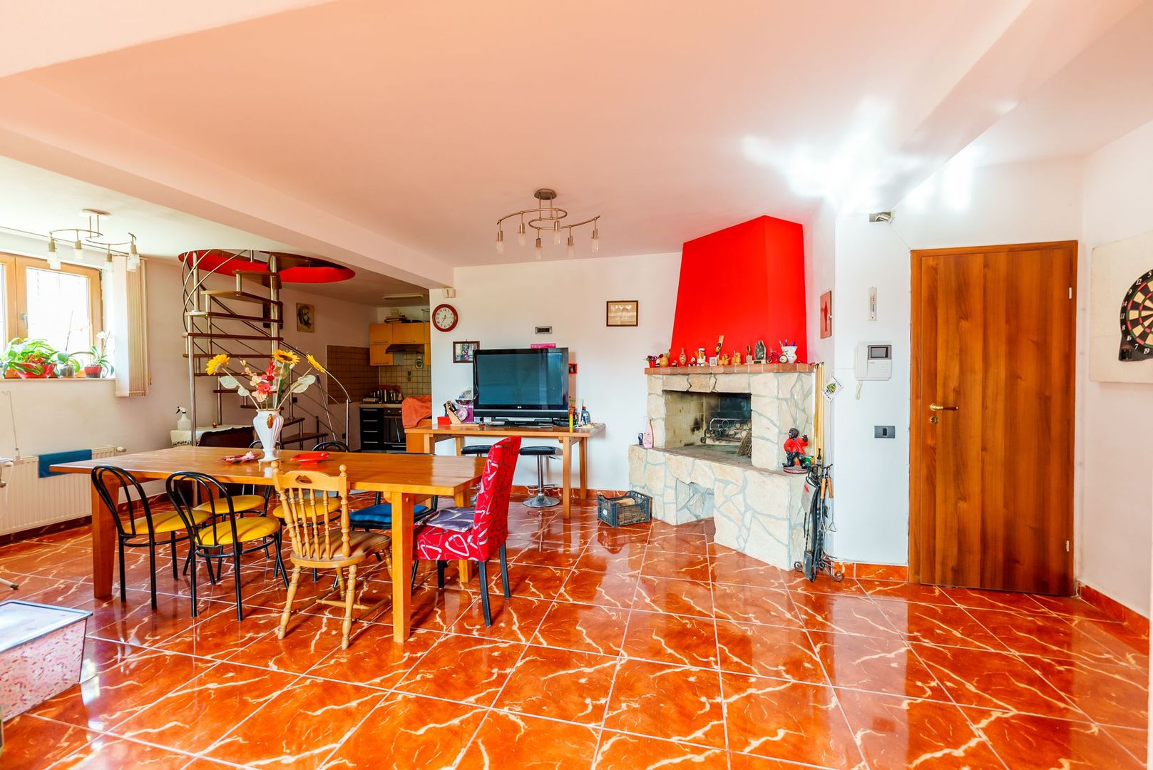 Vilă elegantă tip mediteranean în Zimandul Nou - Poză 14