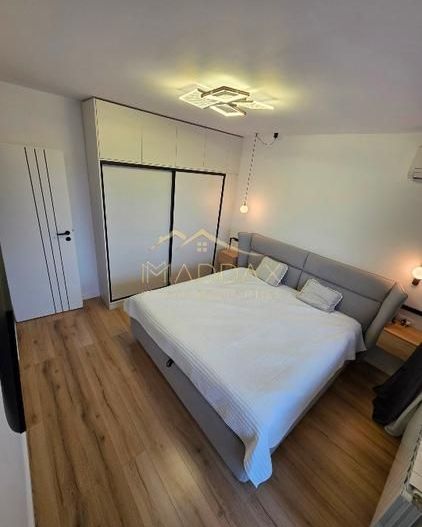 Apartament complet renovat – parcare subterana si boxa - Poză 5