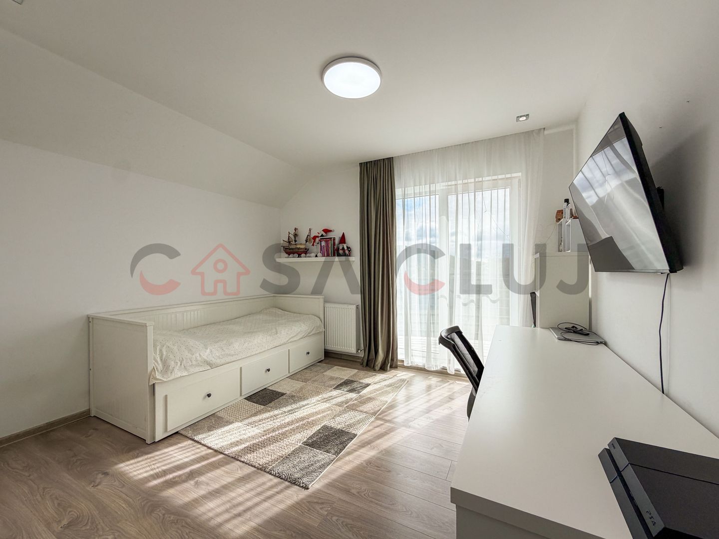 Casa individuală cu teren de 1400 mp, Salicea - Poză 12