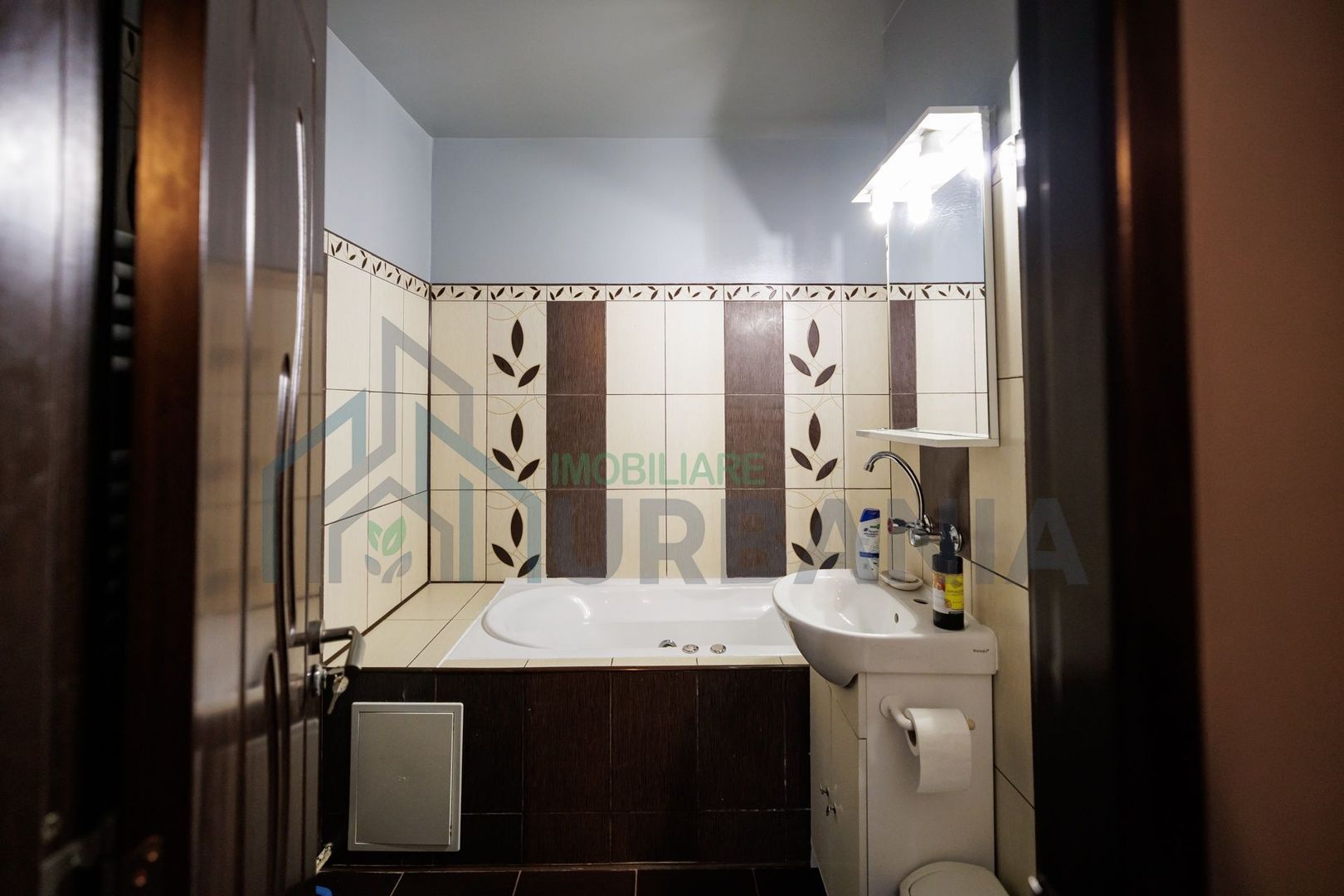 Apartament 2 camere decomandat de inchiriat, etaj 3/4, zona Alexandru cel Bun – mobilat si utilat premium - Poză 6