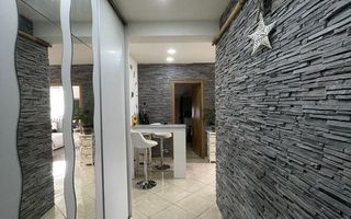 Apartament cu 3 camere, balcon, zona Florilor – Florești. - Poză 1