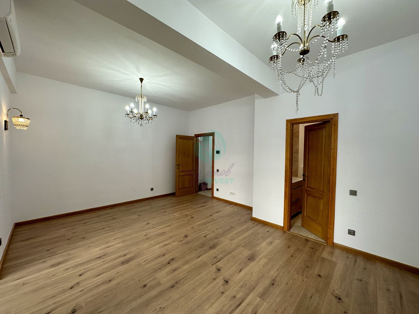 Garsoniera renovata intr-o zona boema - Poză 2