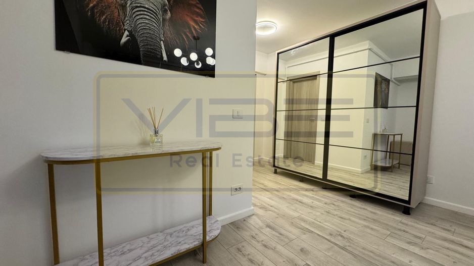 Apartament 1 camera cu parcare Bucium Mega Image - Poză 2