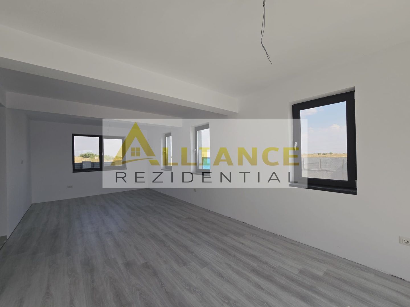 Vila individuala-460mp teren-placa de beton- beci- - Poză 7