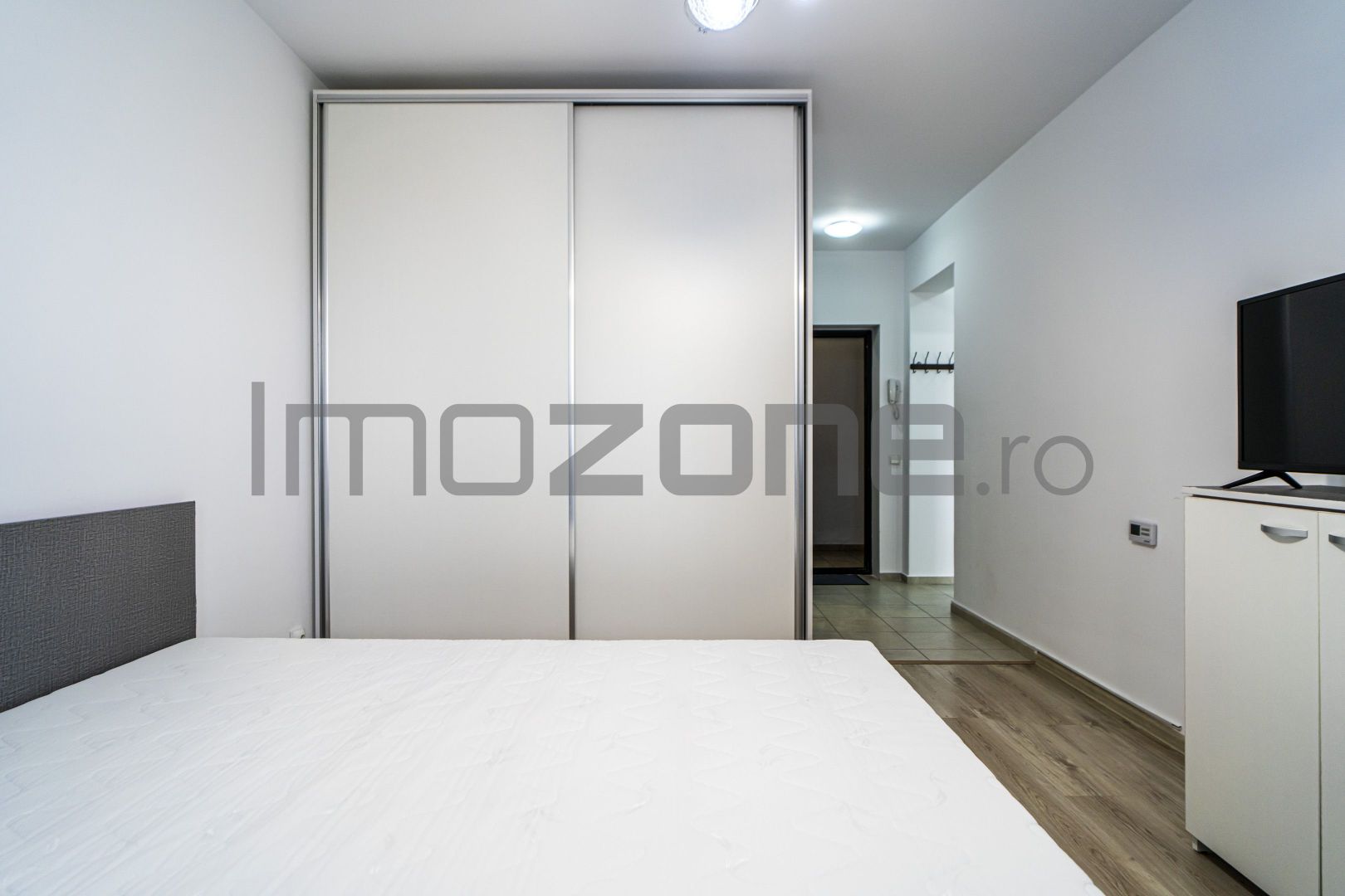 Garsoniera, 36 mp, mobilata-utialta, etaj 4, langa Penny Market- Rezervelor - Poză 4