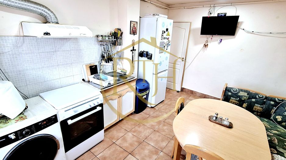 Oferim spre vanzare, Apartament cu 3 camere, Girocului, Sp. Judetean - Poză 12