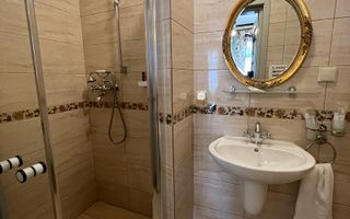 Vila de vanzare in zona Centrala/Orasul de jos - Poză 34