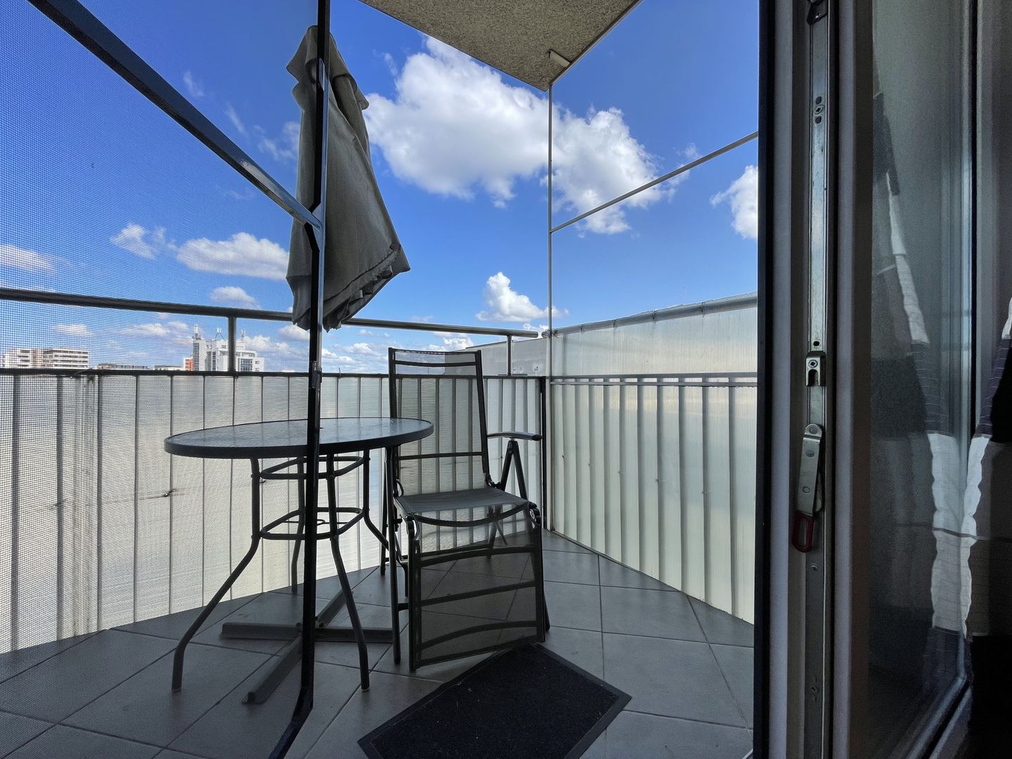 OFERTA INCHIRIATA  -  Parcare Subterana-3 camere, 2 bai | 2 niveluri&2 balcoane - Poză 3