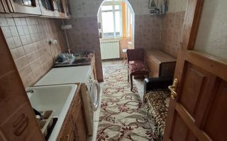 Apartament cu 2 cam D Dacia peste stradă de Biserică - Poză 7
