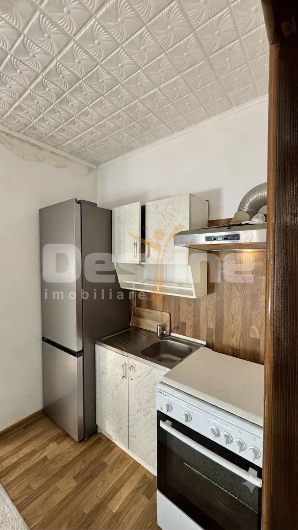 Casa spatioasa cu teren de 800 mp, Muntenii de Jos - 5 camere - Poză 20