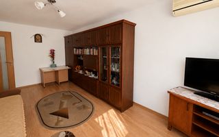 VANZARE 2 CAMERE | 52 MP | ETAJ 4/8 | CENTRALA PROPRIE | LOC DE PARCARE - Poză 3