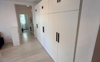 2 camere| Dumbravita| curte mare| terasa generoasă| loc de parcare| - Poză 11