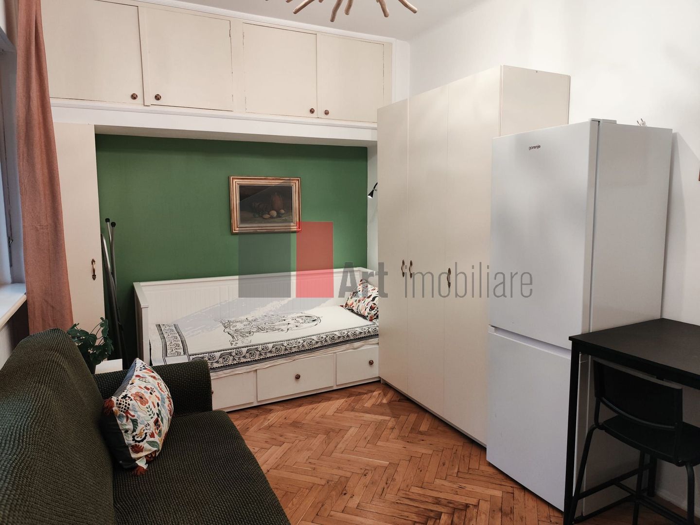 Garsoniera de inchiriat in zona Magheru (ultracentral) - Poză 2