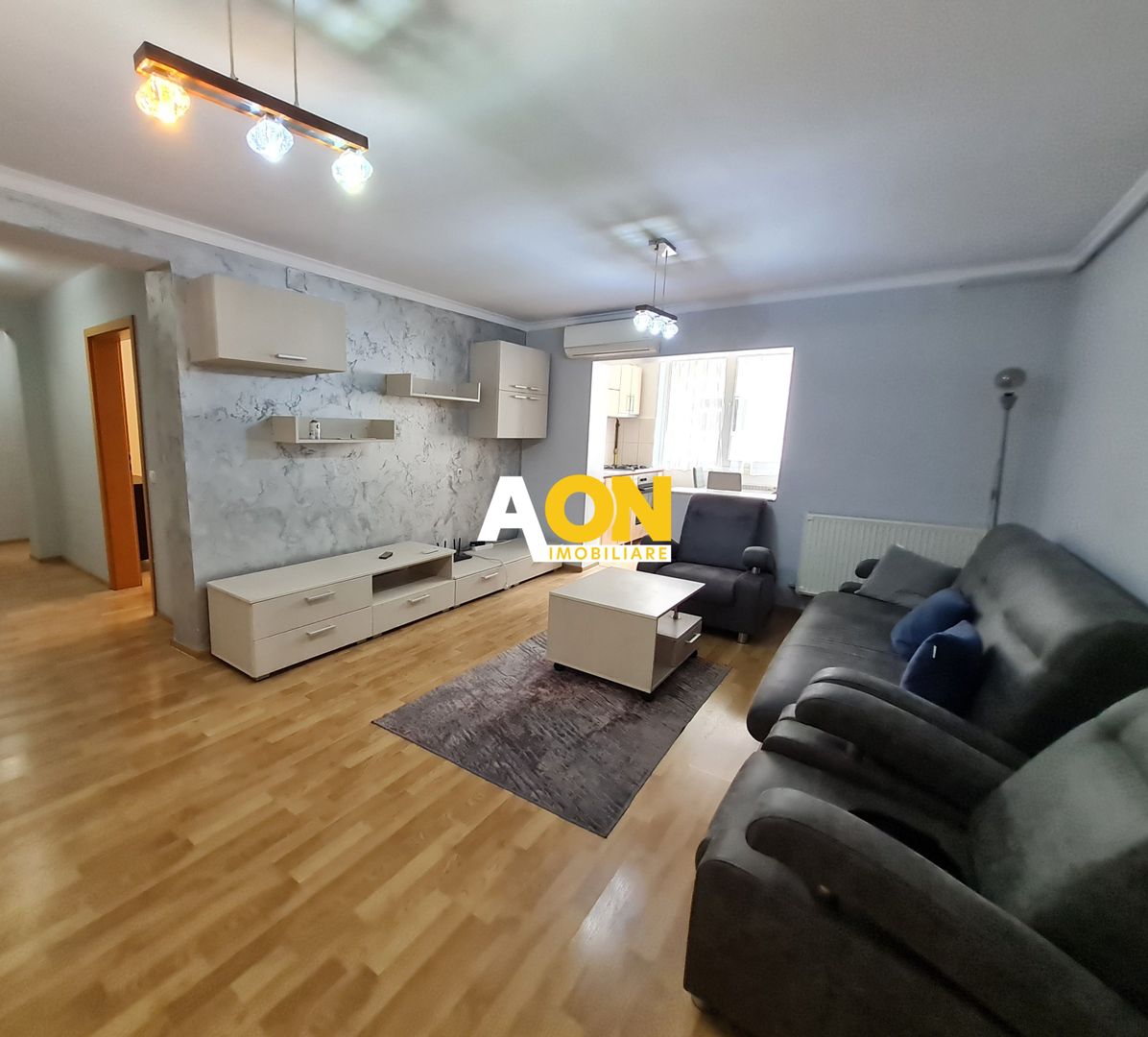 Apartament 3 Camere, Etaj 1, 63 mp, Decomandat, Cetate - Poză 1
