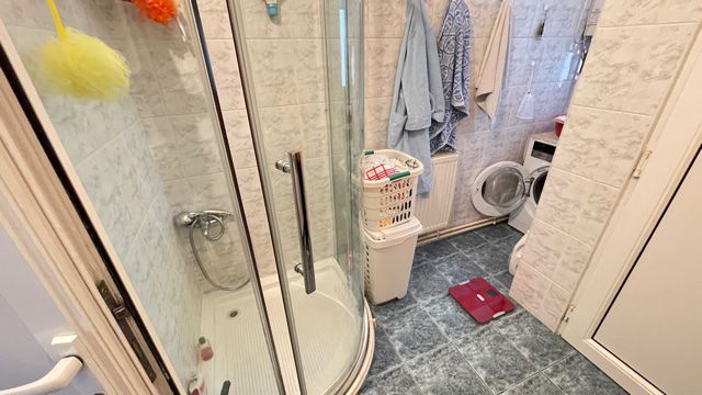 Apartament spatios  in cladire istorica - Poză 10