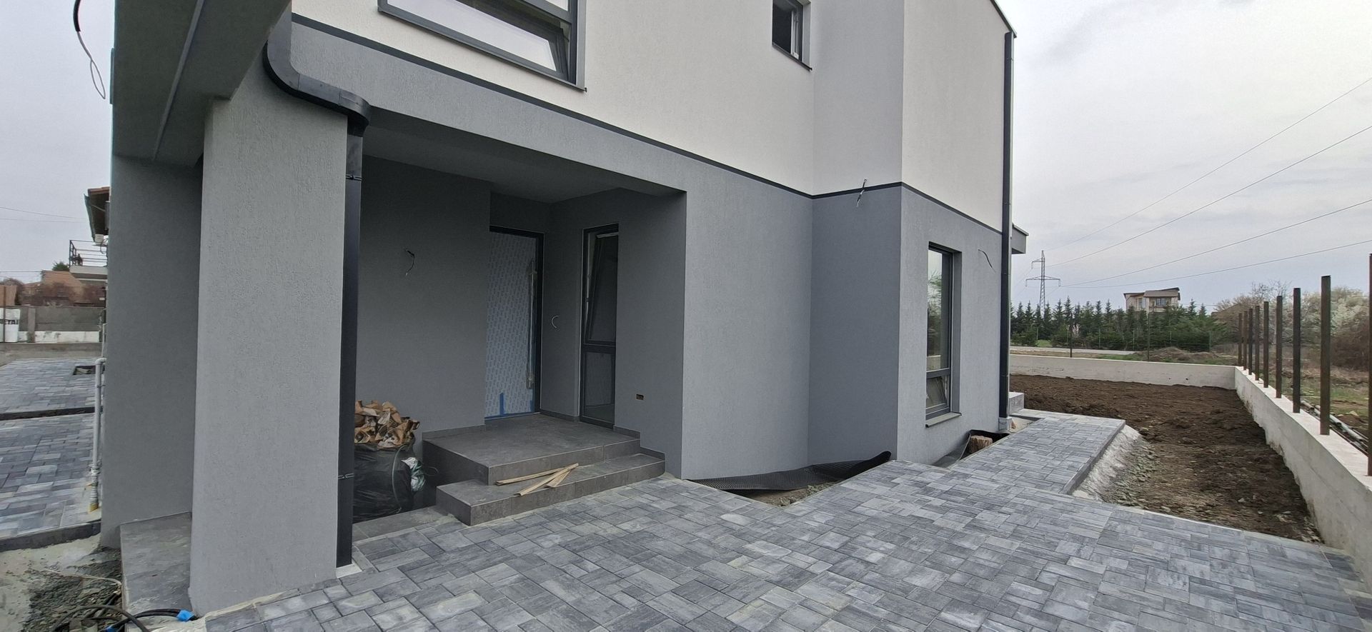 Duplex cu 5 camere si teren de 372mp - Poză 2