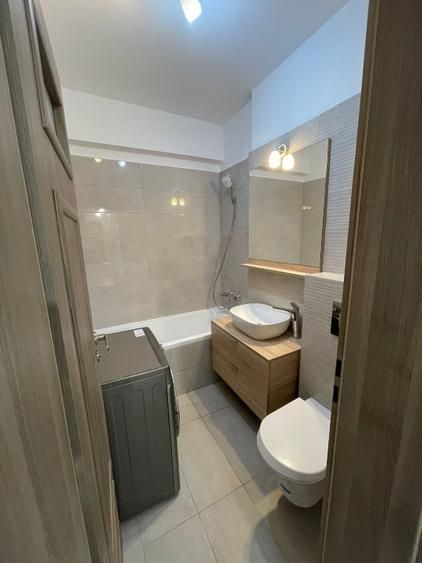 Prima închiriere, apart 3 camere decomandat, 2 băi, metrou Muncii - Poză 4