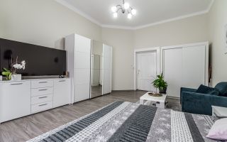 Apartament ultracentral cu 4 camere decomandat, etaj intermediar - Poză 5