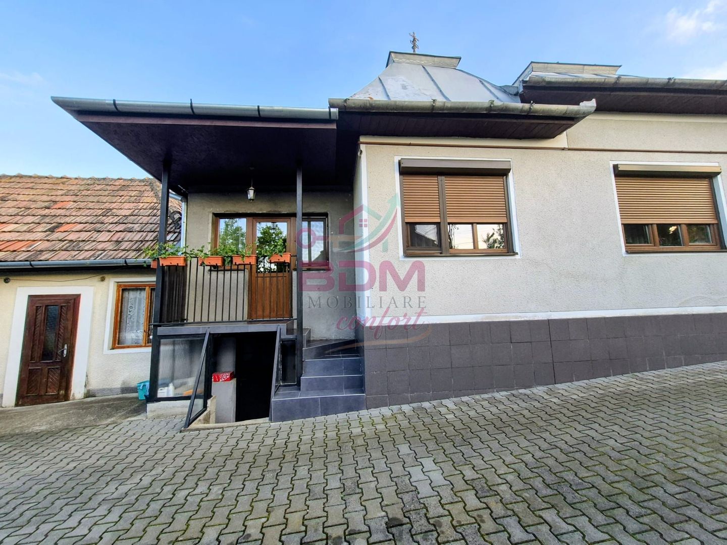 0% Comision | Casă la calcan | 570 mp teren I zona Bai - Poză 2