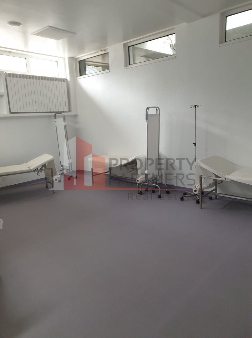 561 mp amenajati pentru clinica medicala - Poză 14