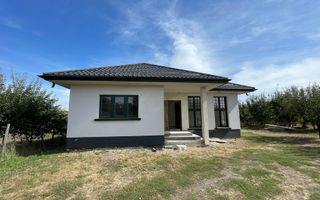 CASA CU 11 ARI TEREN - DRUM PRIVAT - LIVADA - Poză 1