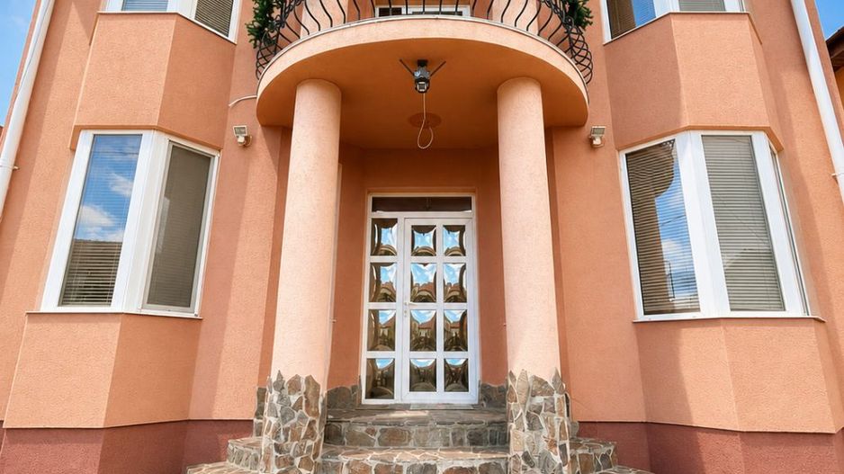 Vilă premium - Zona Rogerius - Poză 1