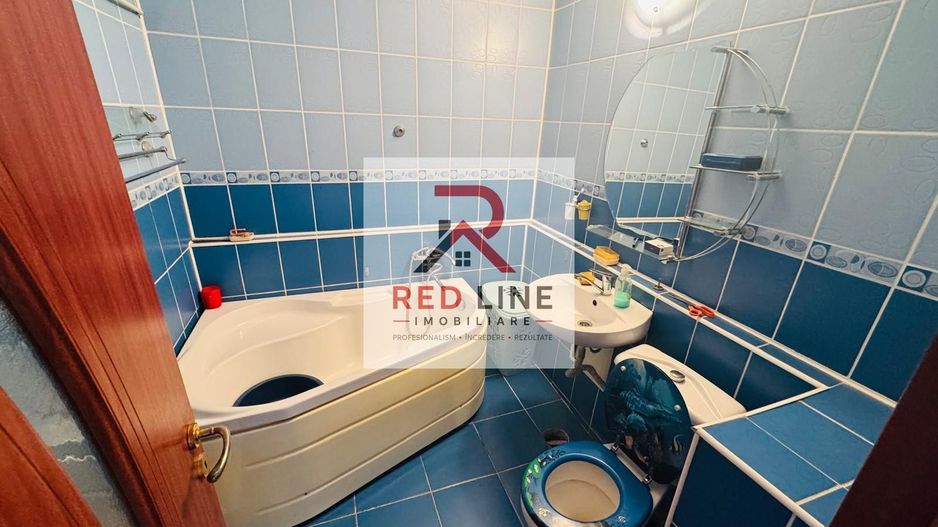Apartament 3 camere, decomandat,etaj 4 (zona centrala Hotel Traian) - Poză 8