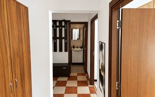 Dambovita | 3 camere | Decomandat | Centrala proprie | 2 bai | 2 balcoane - Poză 9