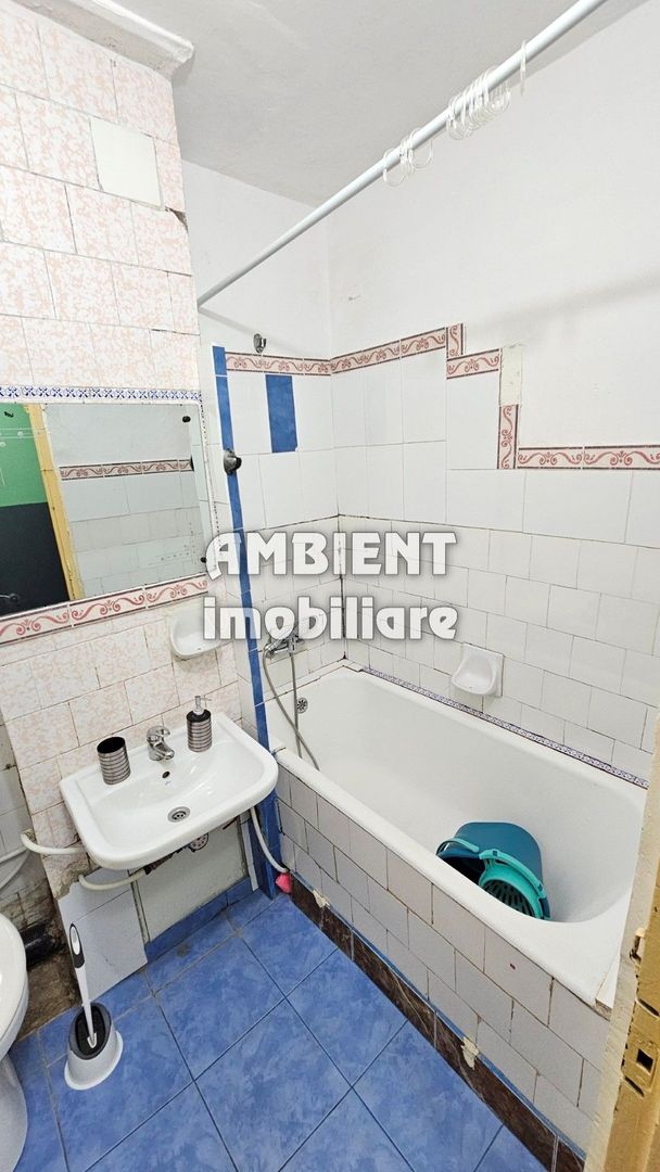 Apartament cu 2 camere, decomandate, zona CENTRU; - Poză 4