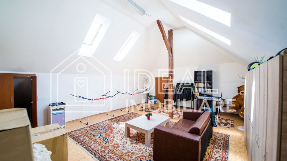 Casa Individuala cu 8 camere si 430 mp de curte, zona Calea Poplacii - Poză 14