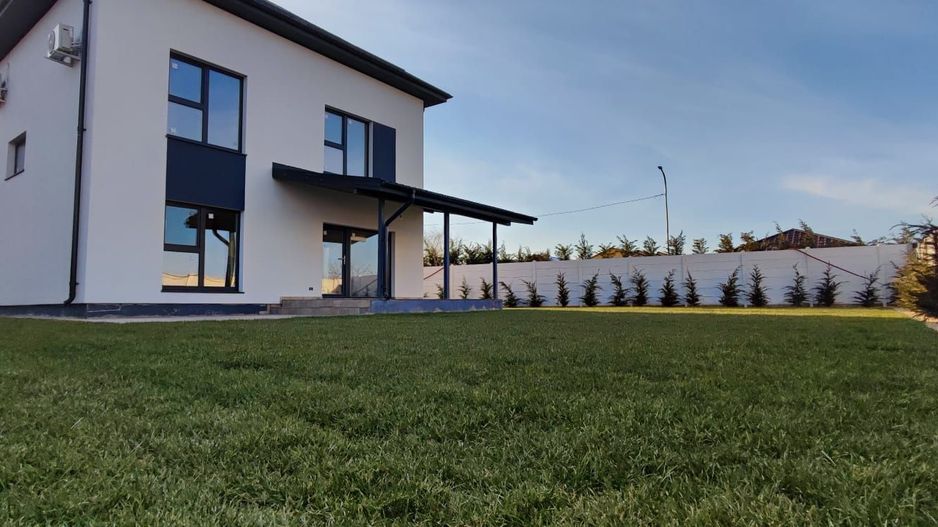 Vilă Individuală cu 700 mp Teren și Mansardă Amenajată - Poză 29